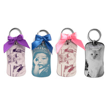 Charger l'image dans la galerie, Porte clef en métal avec photo gravée, Porte clé personnalisable, Photo famille personnalisée, Porte-bonheur