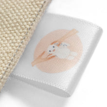 Charger l'image dans la galerie, 20mm Etiquettes en satin blanc personnalisé à coudre deluxe haute qualité 50 pièces