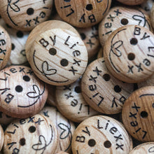 Afbeelding in Gallery-weergave laden, Étiquettes en bois personnalisées