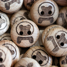 Afbeelding in Gallery-weergave laden, Boutons en bois personnalisés avec logo