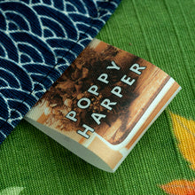 Charger l'image dans la galerie, 30mm Etiquettes en satin blanc personnalisé à coudre expédié en 24h