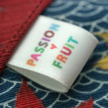 Charger l'image dans la galerie, 20 witkleurige satijnen textiel labels