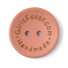 Afbeelding in Gallery-weergave laden, Boutons en bois de 23 mm avec votre propre nom