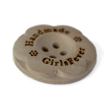 Charger l'image dans la galerie, Bouton fleur en bois personnalisé