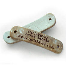 Afbeelding in Gallery-weergave laden, étiquettes en Noix de Coco naturel 2 trous