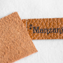 Afbeelding in Gallery-weergave laden, 1.5mm cuir de vache, Étiquettes personnalisées en cuir 
