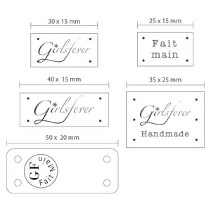 Labels voor haakwerk of breiwerk, gepersonaliseerde kunstleer suede labels met gaatjes BRUIN kleur afgewerkt met gouden snippertjes 50st