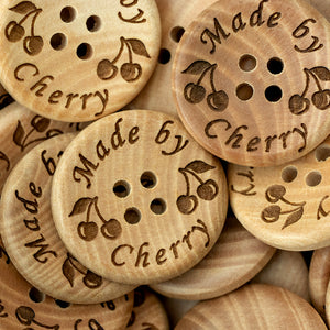 25mm Gepersonaliseerde viergaats ronde komvormige houten knopen met eigen tekst 100st