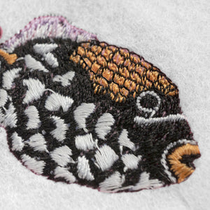 Motif broderie Baliste Clown avec mot anglais suis-moi, Fichier conception de broderie Baliste Clown, Fichier conception machine à broder