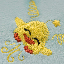 Charger l&#39;image dans la galerie, Motif broderie bébé canard qui saute, Conception mignonne de broderie de canard, Fichier conception machine à broder mignon petit canard
