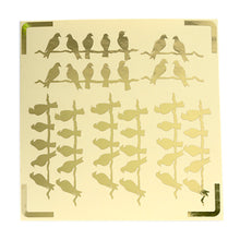 Load image into Gallery viewer, Vogels zittend op een boomtak goudfolie stickers
