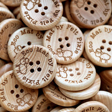 Afbeelding in Gallery-weergave laden, bouton en bois concave 4 trous personnalisable
